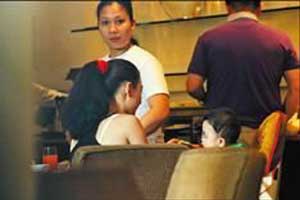 传谢霆锋将妻儿转至芭堤雅张柏芝身形消瘦(图)