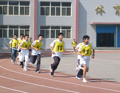 兴奋剂现身中考体育考场 7成学生为提高成绩服药 兴奋剂现身中考体育考场 7成学生为提高成绩服药