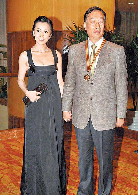 刘嘉玲台湾宣布婚讯坦言没有准备好当妈(附图)