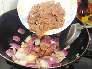 牛肉洋葱烧