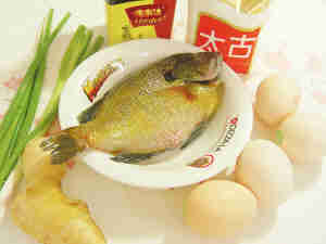 太阳鱼蒸蛋
