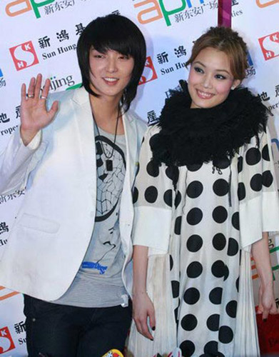 容祖儿李准基亮相京城 引发现场粉丝尖叫(图)