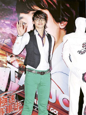 Rain香港与粉丝同庆出道6周年 展招牌微笑(组图)