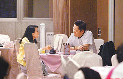 萧蔷深夜约会已婚老板被拍 自称两人聊环保(图)