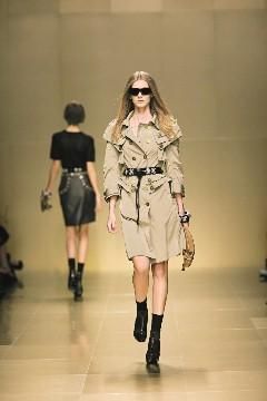 Burberry的风衣