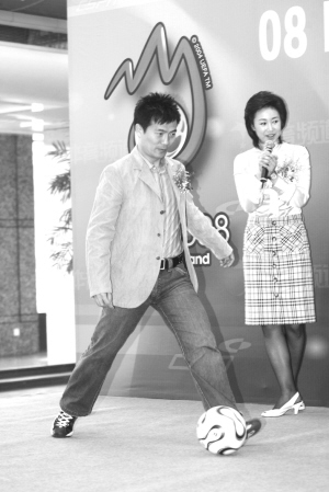 黄健翔沈阳宣布复出6月辽宁解说欧锦赛(图)