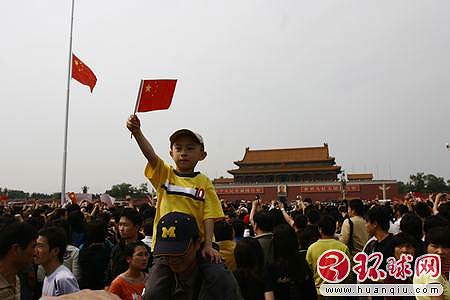 世界历史上最大哀悼活动感动全球(组图)