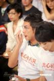 组图:亚视全台艺人默哀陈启泰林韦辰痛哭流泪