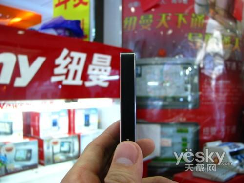 时尚造型强大功能2G纽曼A3报价399元