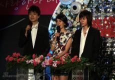 组图:东方神起梦之演唱会抢镜SJ引领组合风暴