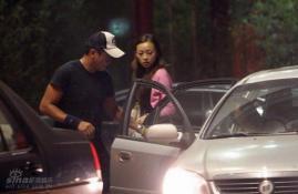 魏骏杰携娇妻会群星同奔灾区慰问娘家人(组图)