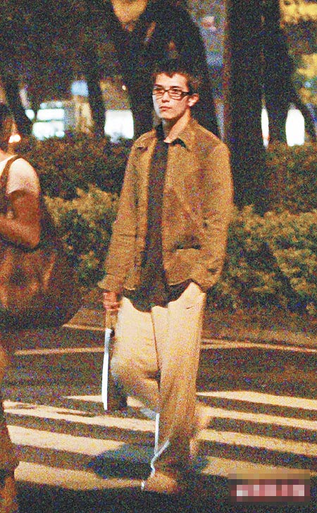 杨丞琳住千万豪宅旧爱邱泽昔日偶像今落魄(图)