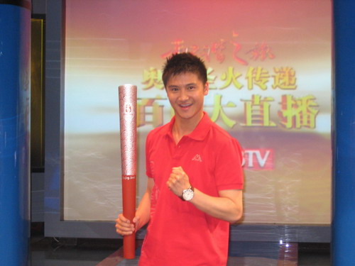 田亮攻读清华硕士忙考试期待传递奥运会火炬