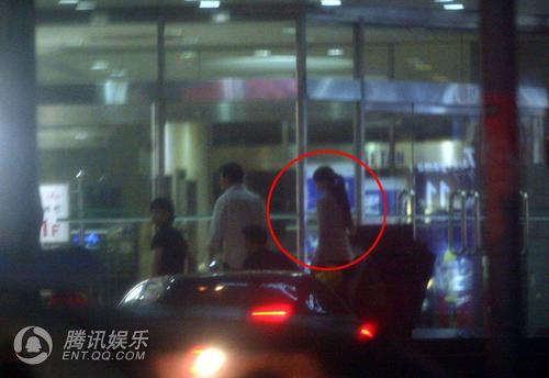 曾称不爱逛夜店 范冰冰上海食言夜店玩通宵(图)