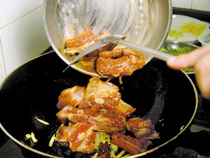 点击图片进入下一页