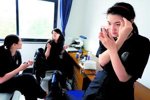 组图:11名北京女骑警加入“奥运带路队”