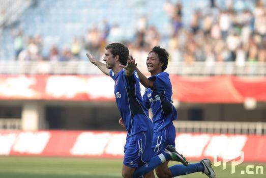 陕西2-1长沙夺回榜首 夏伊德倒钩姜晨定胜局