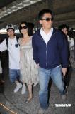 组图:梁朝伟刘嘉玲甜蜜现机场不丹婚礼皆因佛