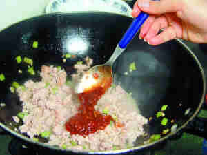 鱼香肉燥面