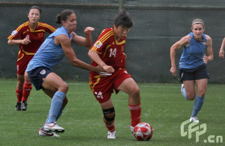 女足0-0美国五场不败 马晓旭首发疑似受重伤