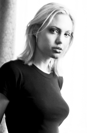 刚刚生完龙凤胎 安吉丽娜·朱莉表示想再演猫