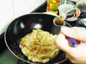 惹味咸鱼茄子煲