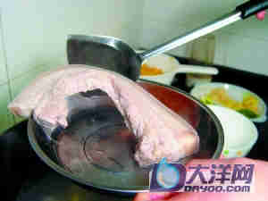 美女厨房:蒜苗五花肉