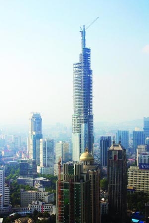 南京最高楼封顶 高450米居世界第七(图)