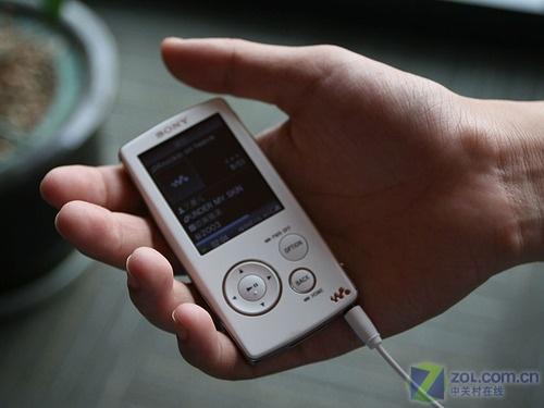 简约至上 索尼A805再降2GB售1050元 最低也要999元市售高端MP3值得一看(3)