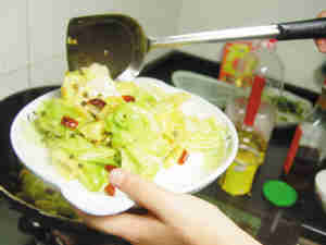 麻辣手撕圆白菜
