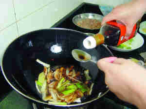 红烧鲫鱼味鲜美