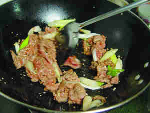 家常葱爆牛肉