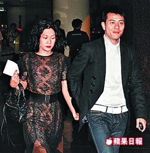 梁汉文仿效陈慧琳舞台报喜 侧田演唱会上发婚讯