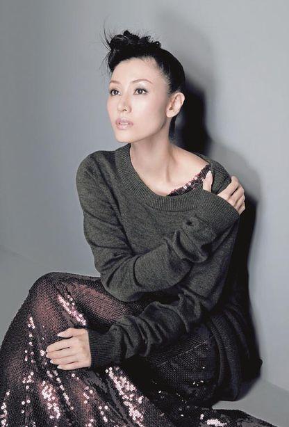 李嘉欣坦言受许晋亨影响想结婚(附图)