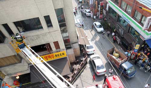 韩男子纵火致6死11伤 受害者多为中国女学生