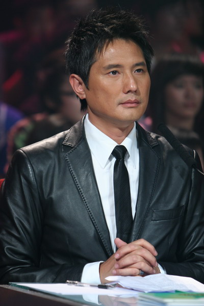 包小柏“三度”赞朱洁 看好丑女“先声夺人”