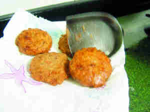 香煎鲮鱼饼