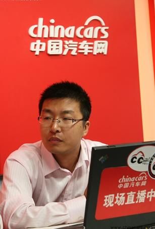 上车市副主编李晓磊　　网易汽车频道主编黄清　　新浪汽车副主编苏雨农