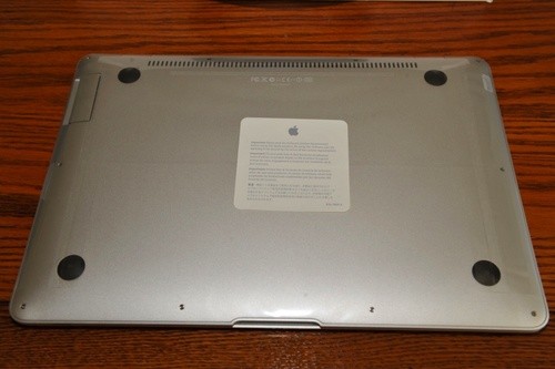全球最薄 苹果新MacBook Air本真机曝光 全球最薄 苹果新MacBook Air本真机曝光