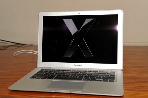 全球最薄 苹果新MacBook Air本真机曝光 全球最薄 苹果新MacBook Air本真机曝光