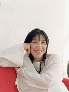 票房飘红回馈歌迷 小野丽莎将首办签售(图)