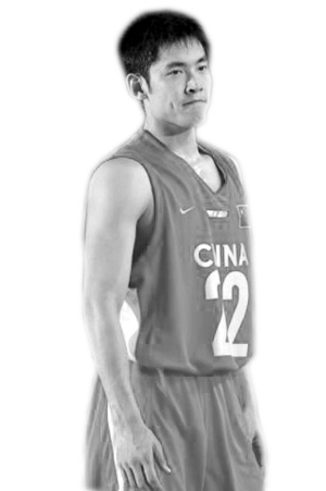 央视报道暗示易建联改年龄 36人身陷年龄门