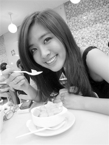 张茆旧博客大骂偷腥男 称小三脸皮比猪肚厚-张茆