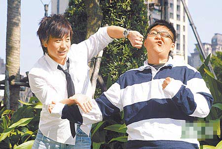 释小龙重逢郝劭文取笑“长毛” 自曝无女友(图)