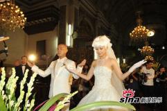 张卫健张茜马尼拉大婚十年恋爱终成正果(组图)