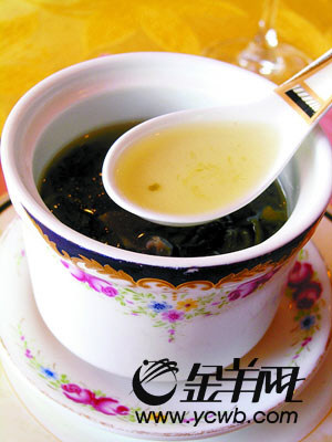 编 号: 2483160
摄影作者:
文件名:yzblyc9142.jpg
文件大小:K
高 X 宽:400 X 300
说明:yzblyc9142.jpg