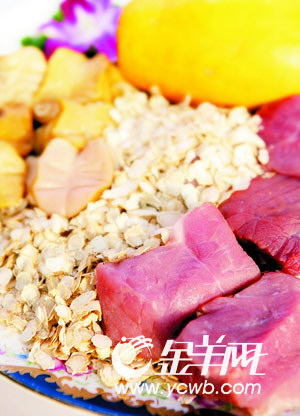 编 号: 2483165
摄影作者:
文件名:yzblyc9140.jpg
文件大小:K
高 X 宽:416 X 300
说明:yzblyc9140.jpg