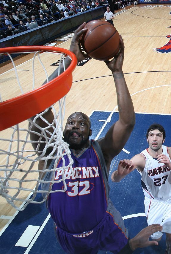 nba常规赛:鹰队99-104太阳 奥尼尔双手扣篮