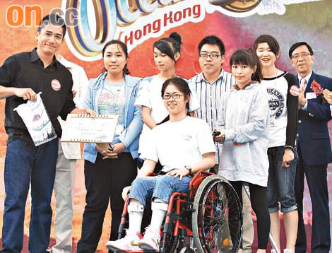 梁朝伟看好张家辉做影帝 勤练武功演《叶问》