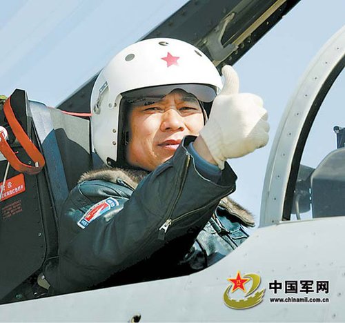 南空飞行员能在歼10最低起降条件下升空作战